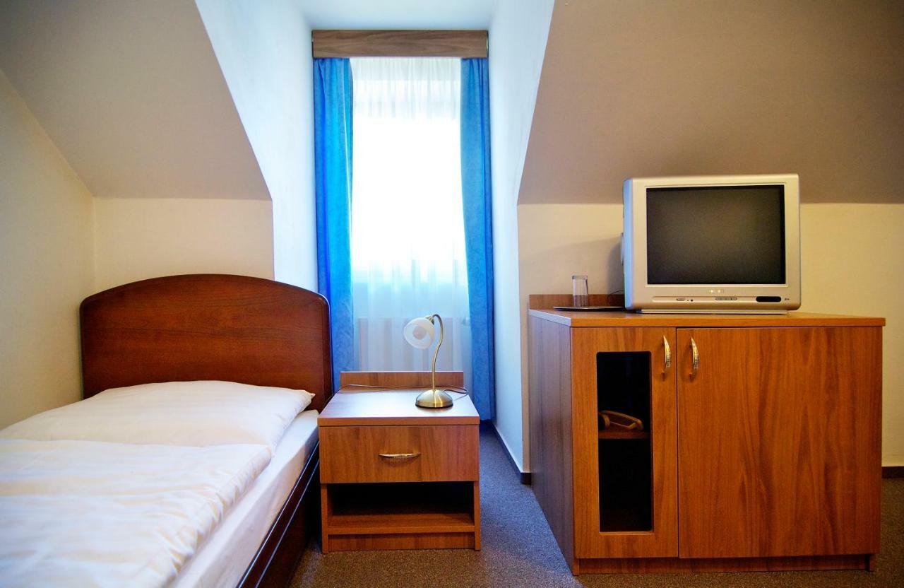 Kastiel Lucivna Hotel Eksteriør billede